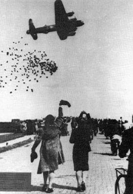 RAF Bomber Command Lancasters Operation Manna day 3 Duindigt