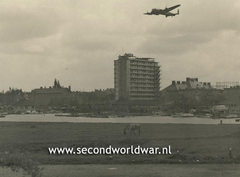 RAF Bomber Command Lancasters Operation Manna day 8 Kralingische plas