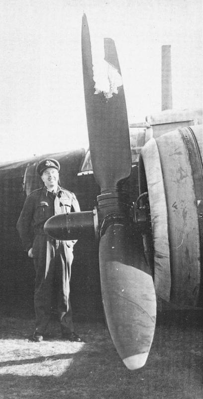 Wellington hit on one of the wooden blades (SGLO ref: T1821)