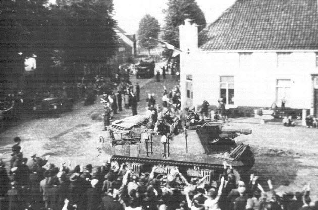 506 Parachute Infantry Regiment Easy Company in Uden