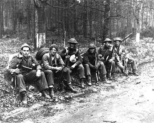 Perth Regiment approching Arnhem