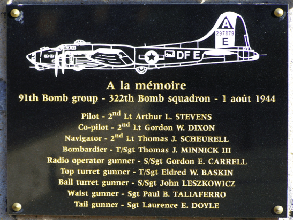 Technical Sergeant Minnick Thomas J Iii (Service #: 06949060) died on 1944-08-01