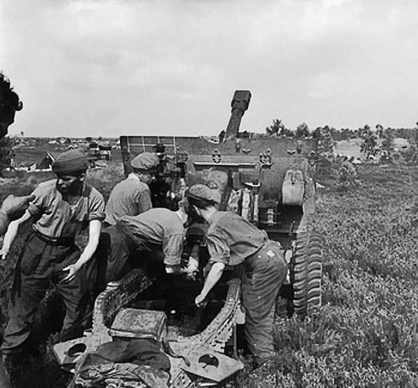 430 Battery 55th Field Regiment supporting Armoured Division