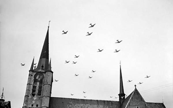 American C-47 aircraft flying over Gheel Belgium