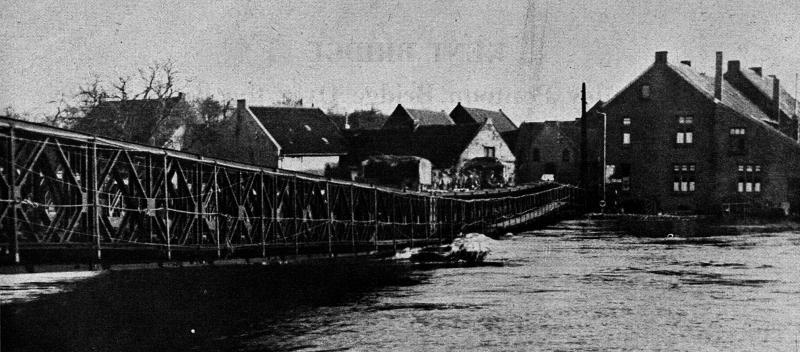 Class 40 Bailey Bridge over River Meuse at Berg (K.613693)