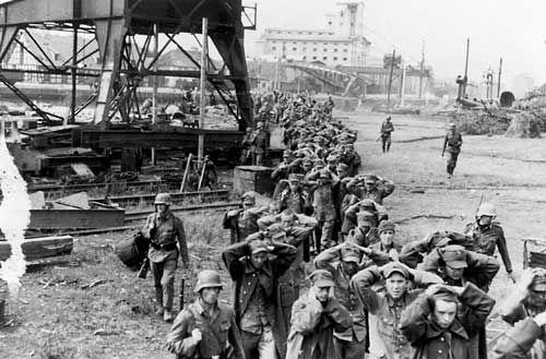 Polish naval base at Westerplatte surrenders