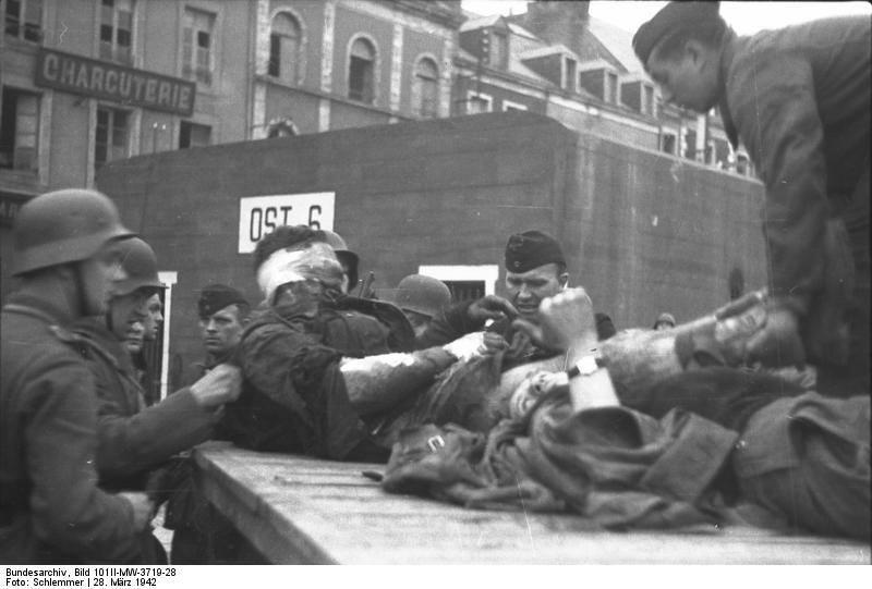 Evacuation of prisoners of war and wounded British soldiers, Saint-Nazaire,