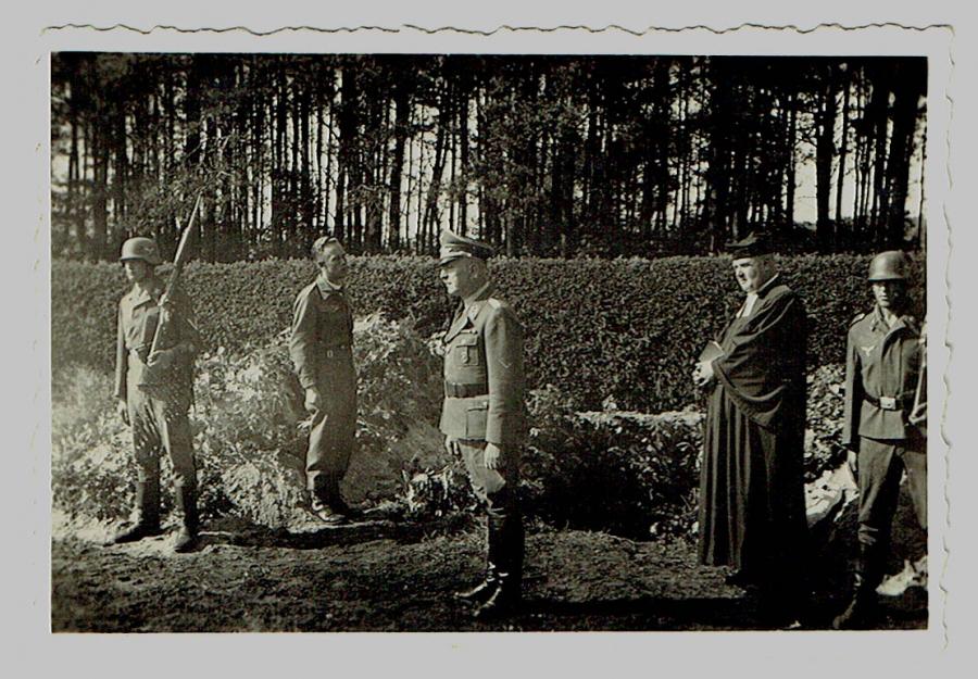 The 83 Sqdn left from Scampton at 1941-06-23 at 22:55. Loc or duty Bremen