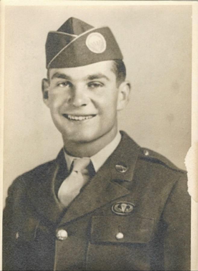 Private Linaburg Delmer D (Service #: 20365286) died on 1944-06-06