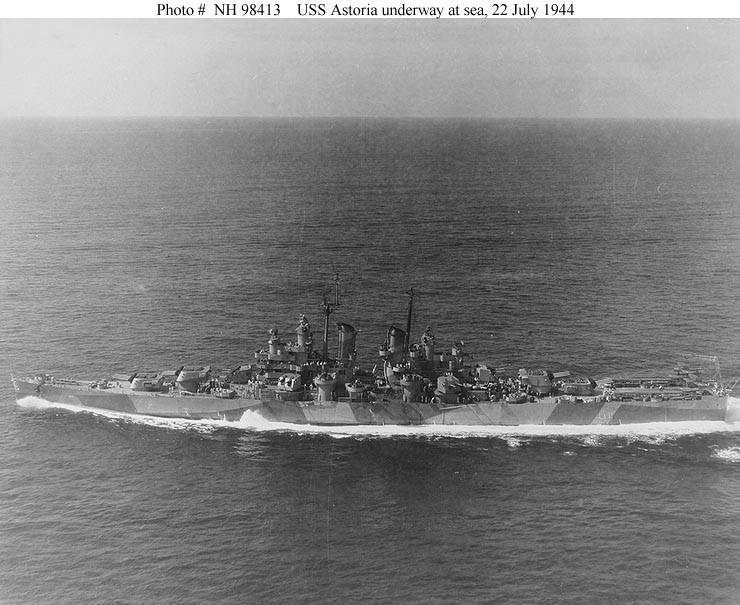HMAS Canberra (Australian heavy cruiser, 1928) leaves Wellington