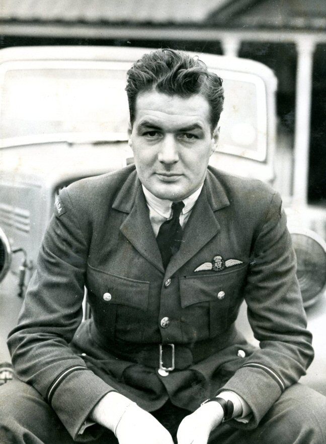 Flight of Hurricane I P3859 and Pilot Officer E W B Beardmore on 1940-09-18