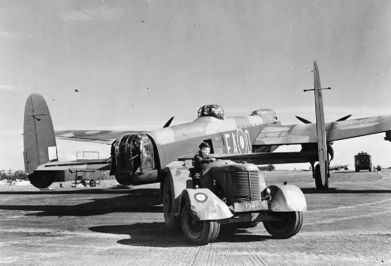 Avro Lancaster III (DV238 KM-M) on a mission to Berlin on 1943-12-17