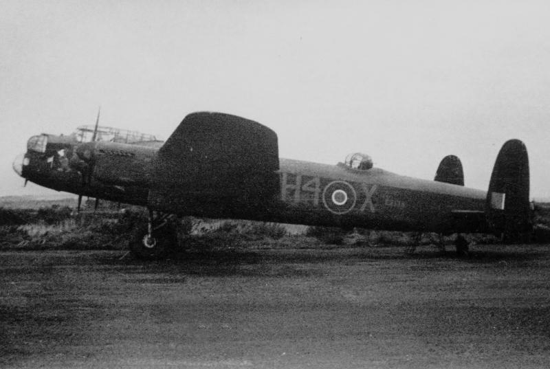 Avro Lancaster III (EE175 EM-R) on a mission to Kassel on 1943-10-23