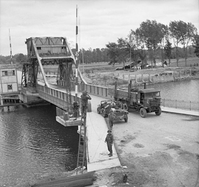 2 The Oxfordshire & Buckinghamshire Light Infantry at the river Orne and the River Dives.