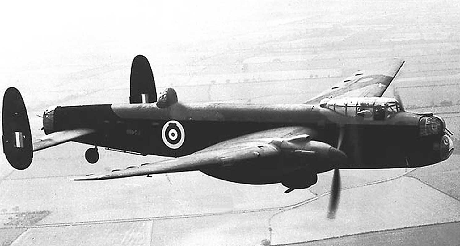 The 49 Sqdn left from Scampton at 1942-06-07 at 23:19. Loc or duty Emden