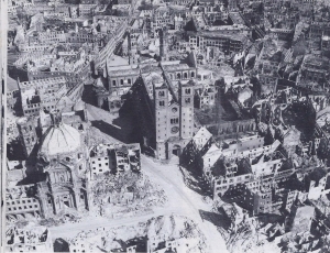 Avro Lancaster I (NG352 EA-J) on a mission to Wurzburg on 1945-03-17