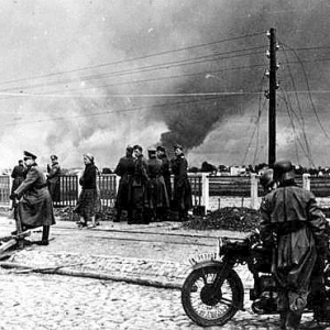 On Tues. 19 Sep 1939 German troops imprisoned 170,000 Polish troops