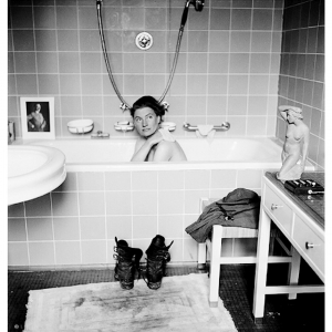 Lee Miller ﬁnds herself in Adolf Hitler's Munich bathroom