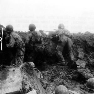 1944-06-08 Linkup | Still fighting at Pointe du Hoc