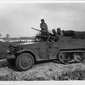 827 Engineer (Aviation) Battalion (-), Headquarters stayed at Eye Suffolk, East on 24 april 1944