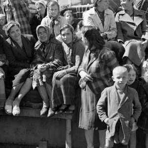 1st Polish Armoured Division at Oldenburg caring POW and Polish refugees